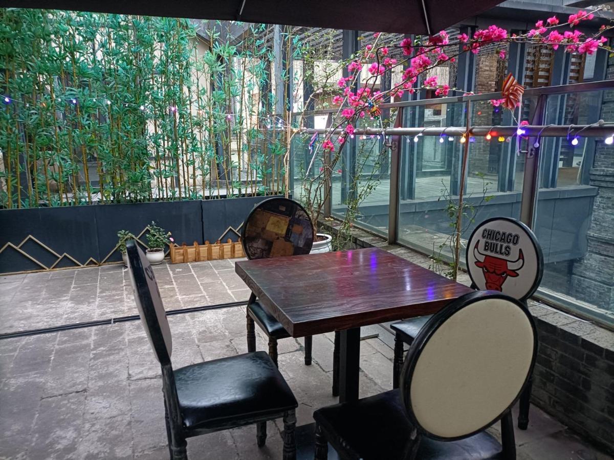 Riverside International Youth Hostel阅江老院青年旅舍 ฉงชิ่ง ภายนอก รูปภาพ