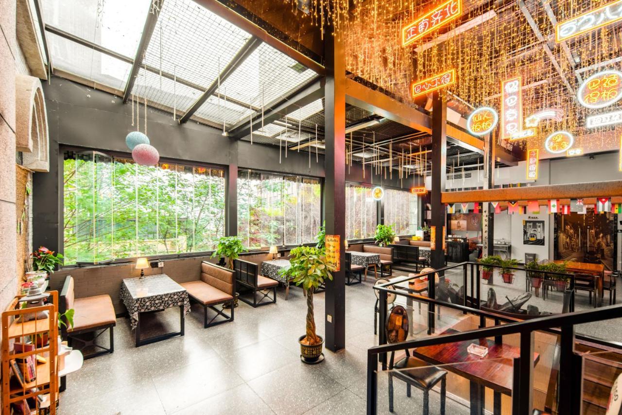 Riverside International Youth Hostel阅江老院青年旅舍 ฉงชิ่ง ภายนอก รูปภาพ